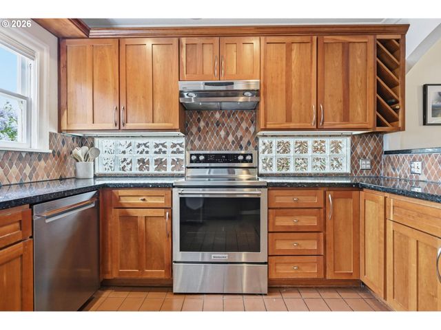 3334 Ne 45TH Ave, Portland, OR 97213