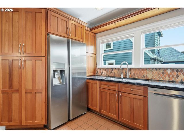 3334 Ne 45TH Ave, Portland, OR 97213