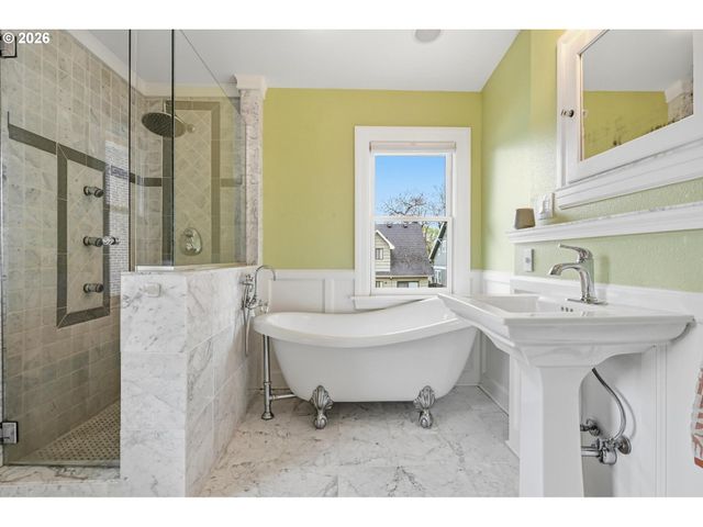 3334 Ne 45TH Ave, Portland, OR 97213