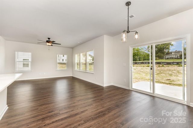 2043 Sadler Woods Lane, Charlotte, NC 28214