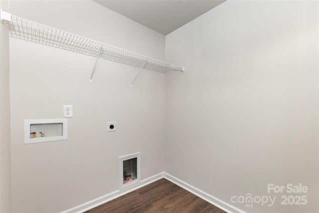 2043 Sadler Woods Lane, Charlotte, NC 28214