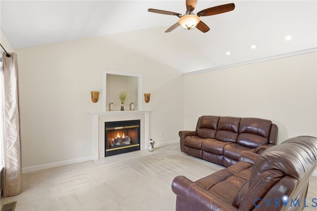 15286 Teman Mill Rd, Beaverdam, VA 23015