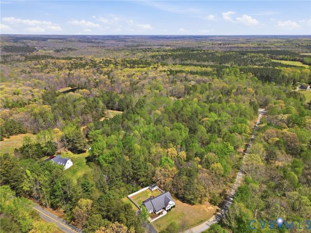 15286 Teman Mill Rd, Beaverdam, VA 23015