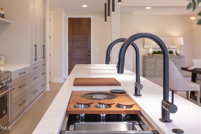 620 N Roxboro Street 24, Durham, NC 27701