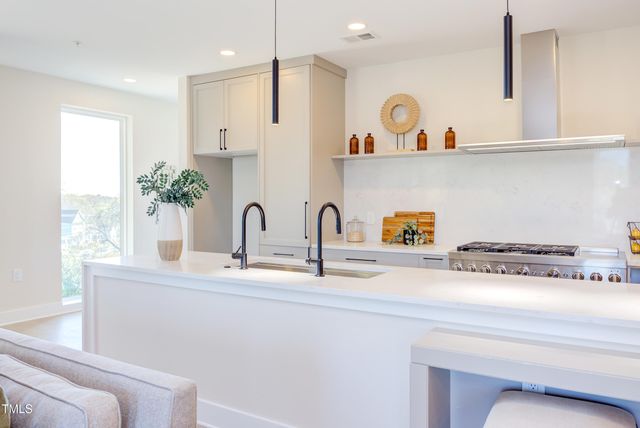 620 N Roxboro Street 24, Durham, NC 27701