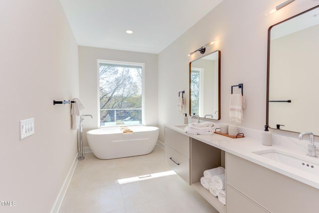 620 N Roxboro Street 24, Durham, NC 27701