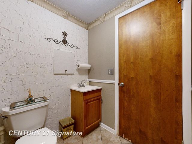 47 Bretton Place, Saginaw, MI 48602