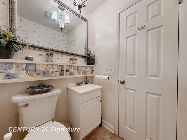 47 Bretton Place, Saginaw, MI 48602