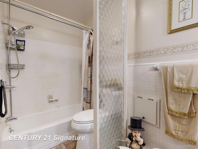 47 Bretton Place, Saginaw, MI 48602