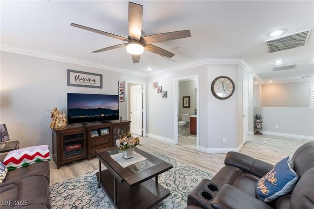 9185 Dutch Oven Court, Las Vegas, NV 89178