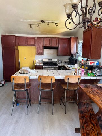 2125 Park Faith Ln, Modesto, CA 95358