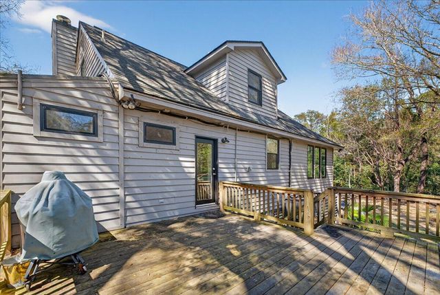 5713 Boone Haven Road, Wadmalaw Island, SC 29487