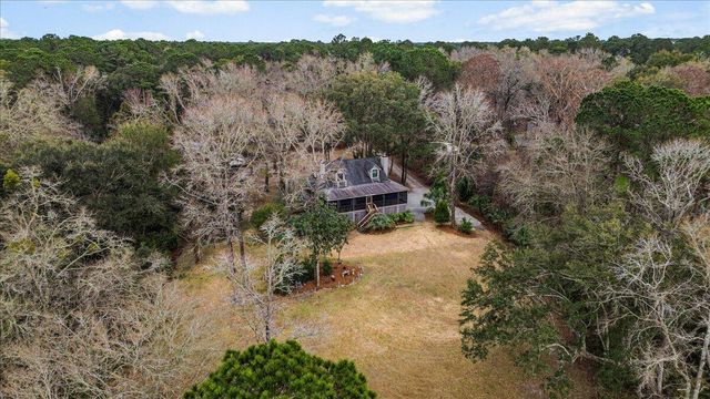 5713 Boone Haven Road, Wadmalaw Island, SC 29487
