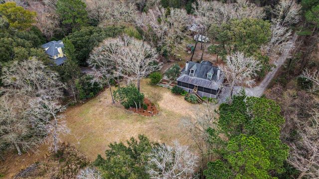 5713 Boone Haven Road, Wadmalaw Island, SC 29487