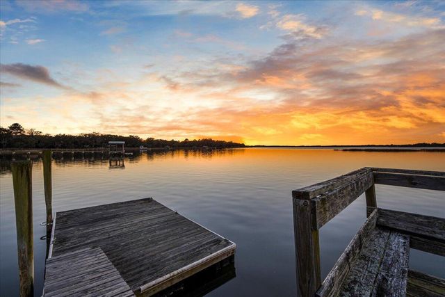 5713 Boone Haven Road, Wadmalaw Island, SC 29487