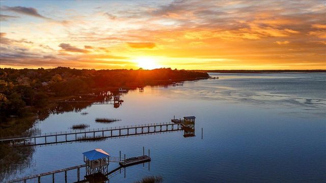 5713 Boone Haven Road, Wadmalaw Island, SC 29487