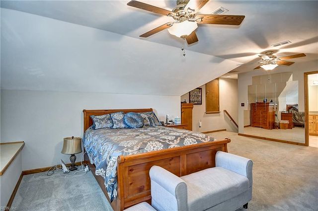 1329 Creekview Dr, Chesapeake, VA 23321