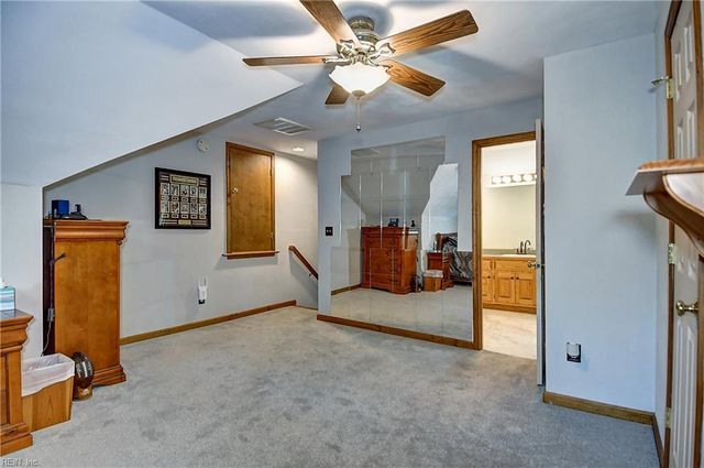 1329 Creekview Dr, Chesapeake, VA 23321