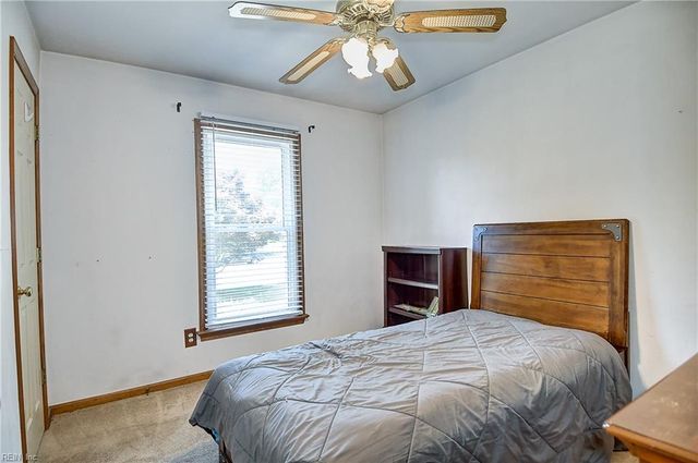 1329 Creekview Dr, Chesapeake, VA 23321