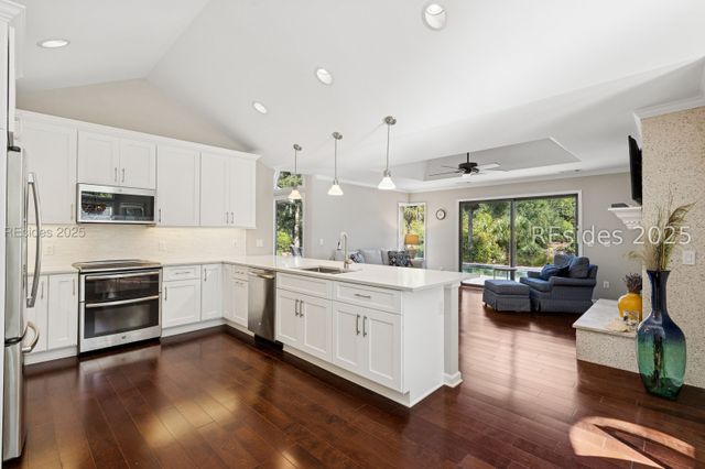 8 Off Shore, Hilton Head Island, SC 29928