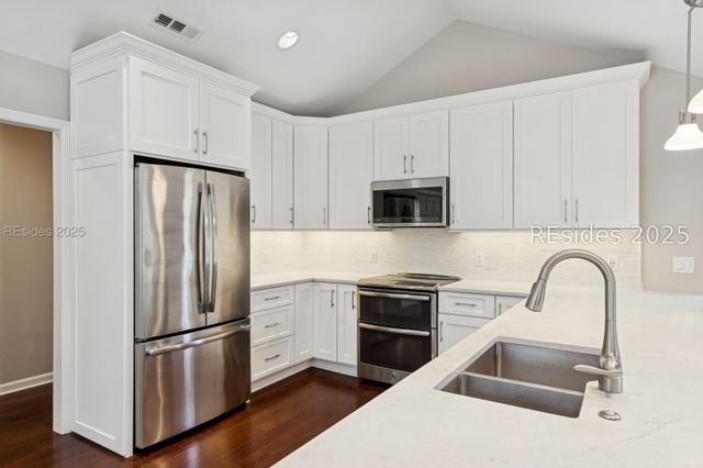 8 Off Shore, Hilton Head Island, SC 29928