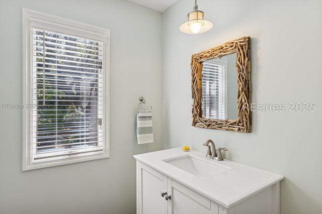 8 Off Shore, Hilton Head Island, SC 29928