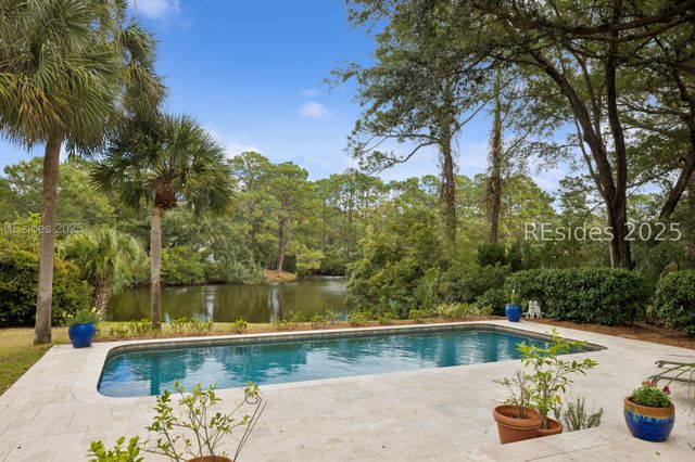8 Off Shore, Hilton Head Island, SC 29928