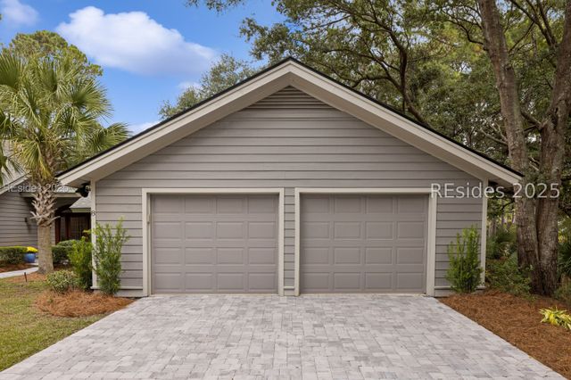 8 Off Shore, Hilton Head Island, SC 29928