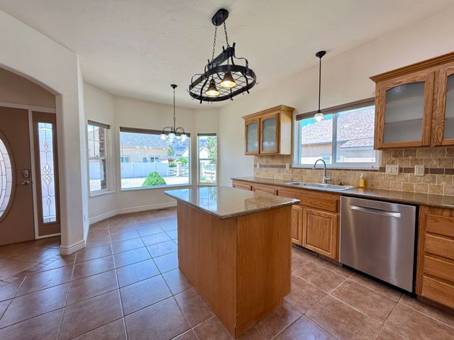 2102 Vivian Court, Grand Junction, CO 81507