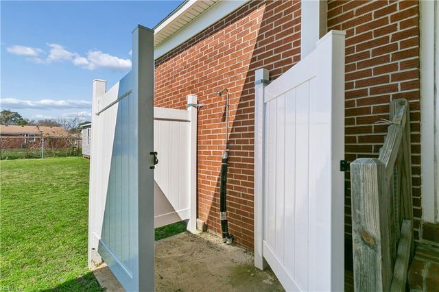 235 N First ST, Hampton, VA 23664