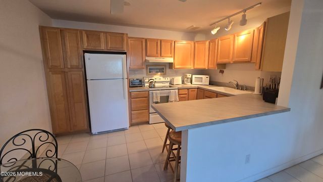 210 5th Avenue 29a, Belmar, NJ 07719