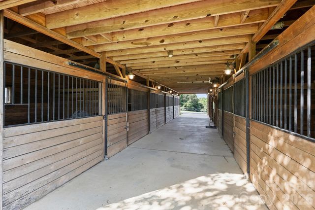 172 Tuckertown Road, New London, NC 28127