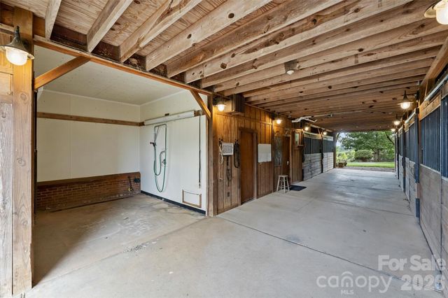 172 Tuckertown Road, New London, NC 28127