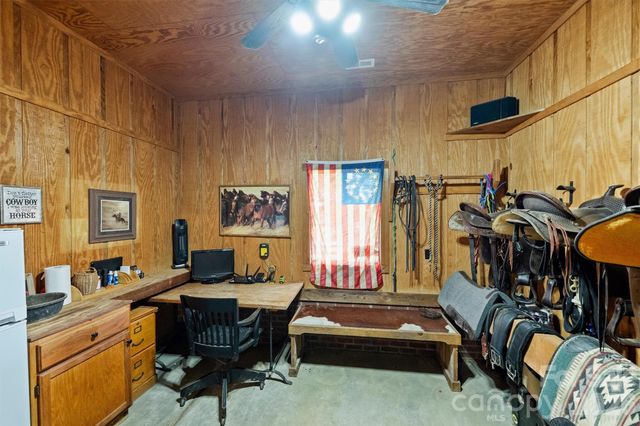 172 Tuckertown Road, New London, NC 28127