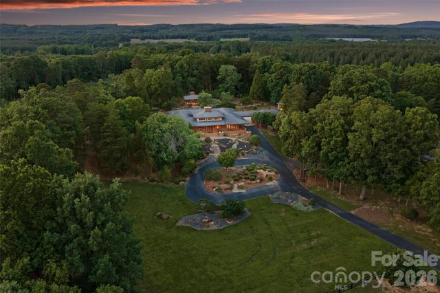 172 Tuckertown Road, New London, NC 28127
