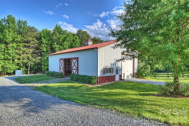 172 Tuckertown Road, New London, NC 28127