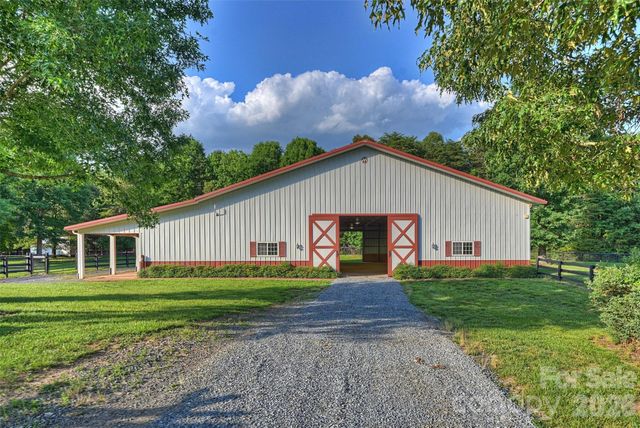 172 Tuckertown Road, New London, NC 28127