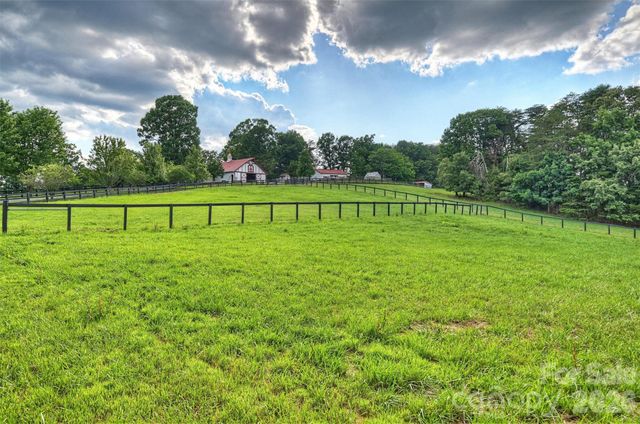 172 Tuckertown Road, New London, NC 28127