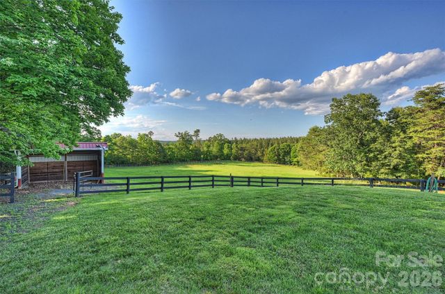 172 Tuckertown Road, New London, NC 28127