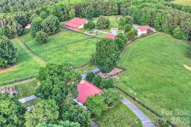 172 Tuckertown Road, New London, NC 28127