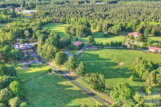 172 Tuckertown Road, New London, NC 28127