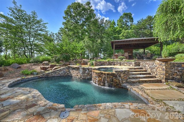 172 Tuckertown Road, New London, NC 28127