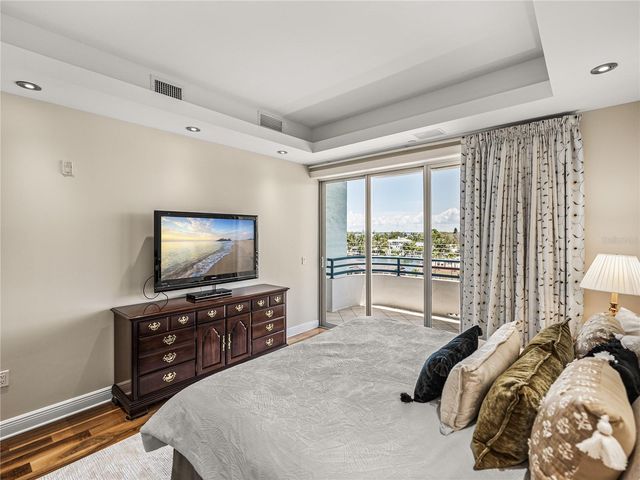 3910 GULF BOULEVARD 400, St Pete Beach, FL 33706