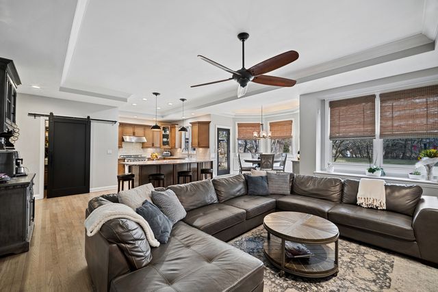 24963 N Abbey Glenn Drive, Hawthorn Woods, IL 60047