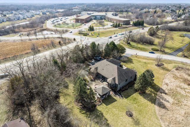 24963 N Abbey Glenn Drive, Hawthorn Woods, IL 60047