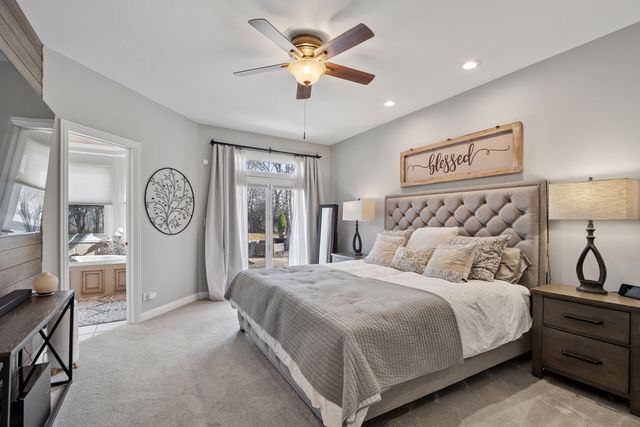 24963 N Abbey Glenn Drive, Hawthorn Woods, IL 60047