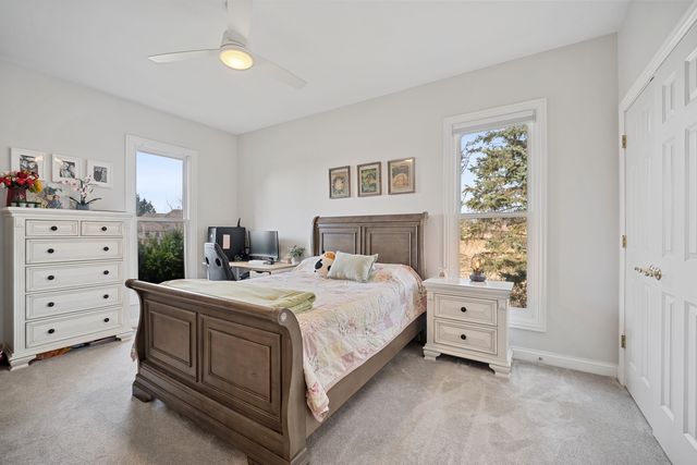 24963 N Abbey Glenn Drive, Hawthorn Woods, IL 60047