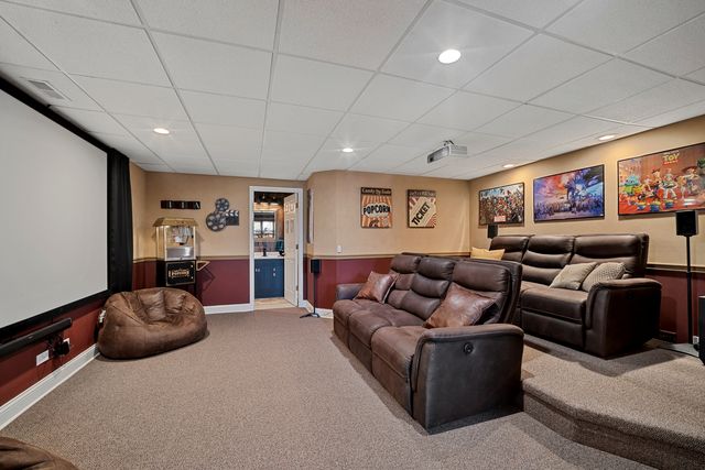 24963 N Abbey Glenn Drive, Hawthorn Woods, IL 60047