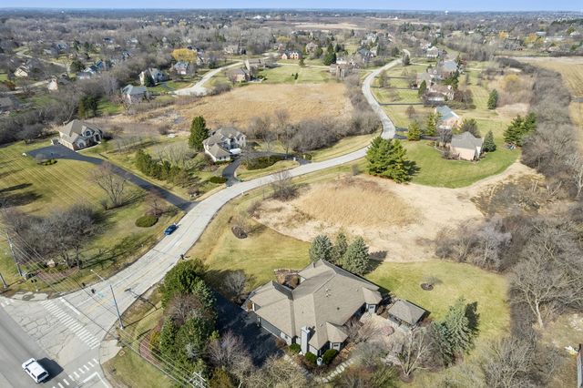 24963 N Abbey Glenn Drive, Hawthorn Woods, IL 60047