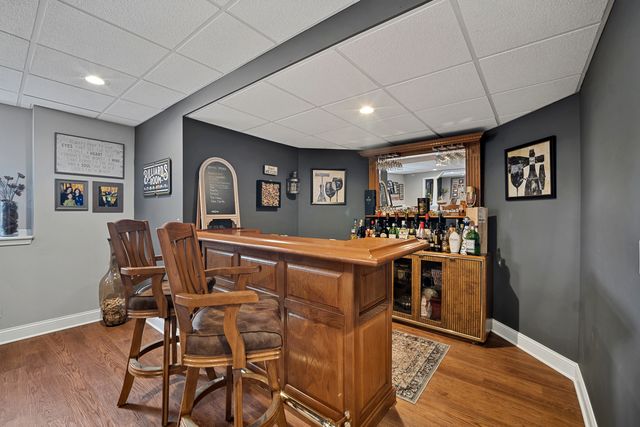 24963 N Abbey Glenn Drive, Hawthorn Woods, IL 60047